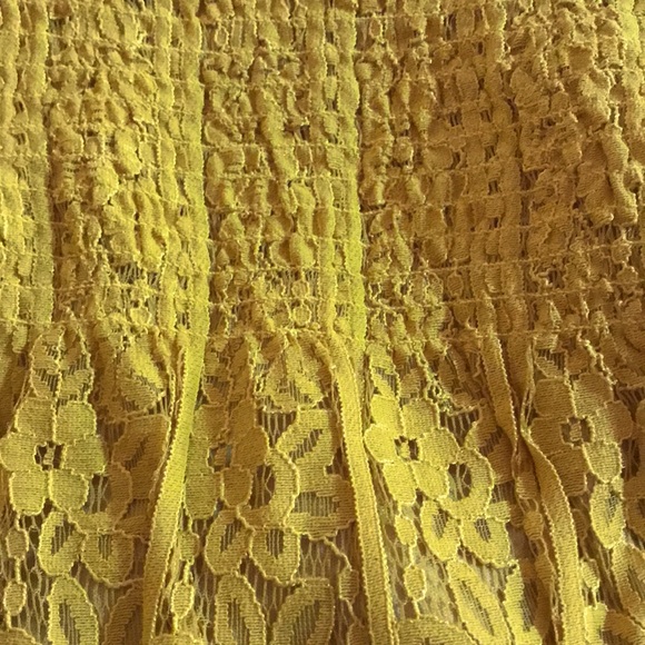 Kate & Mallory Lace Top with Smocking Yoke Detail - NWOT - Picture 6 of 9